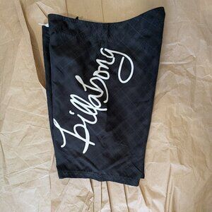 Billabong black signature shorts in size 9/34